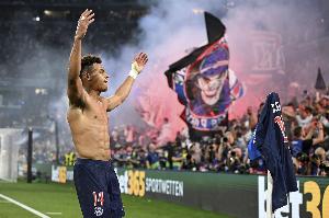 乐鱼体育官方网站-绝佳引援！巴黎2.2亿买4人：K77杜埃决赛进球&amp;内维斯帕乔防守双核